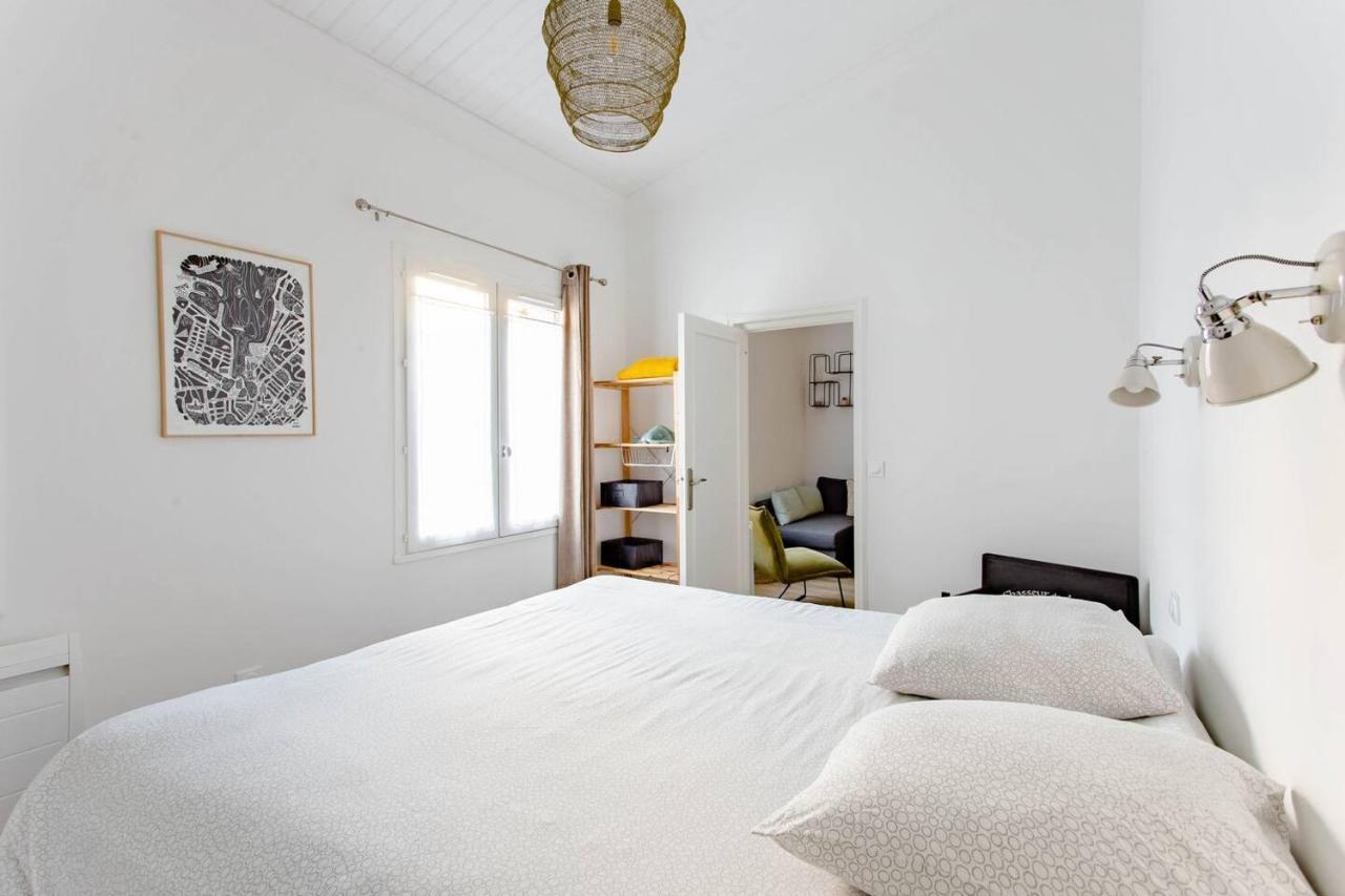 Superbe Duplex De 70M2 Avec 2 Chambres En Hyper Centre Au Calme Sur Cour Classe 3 Etoiles Avec Parking En Option La Rochelle  Exteriér fotografie